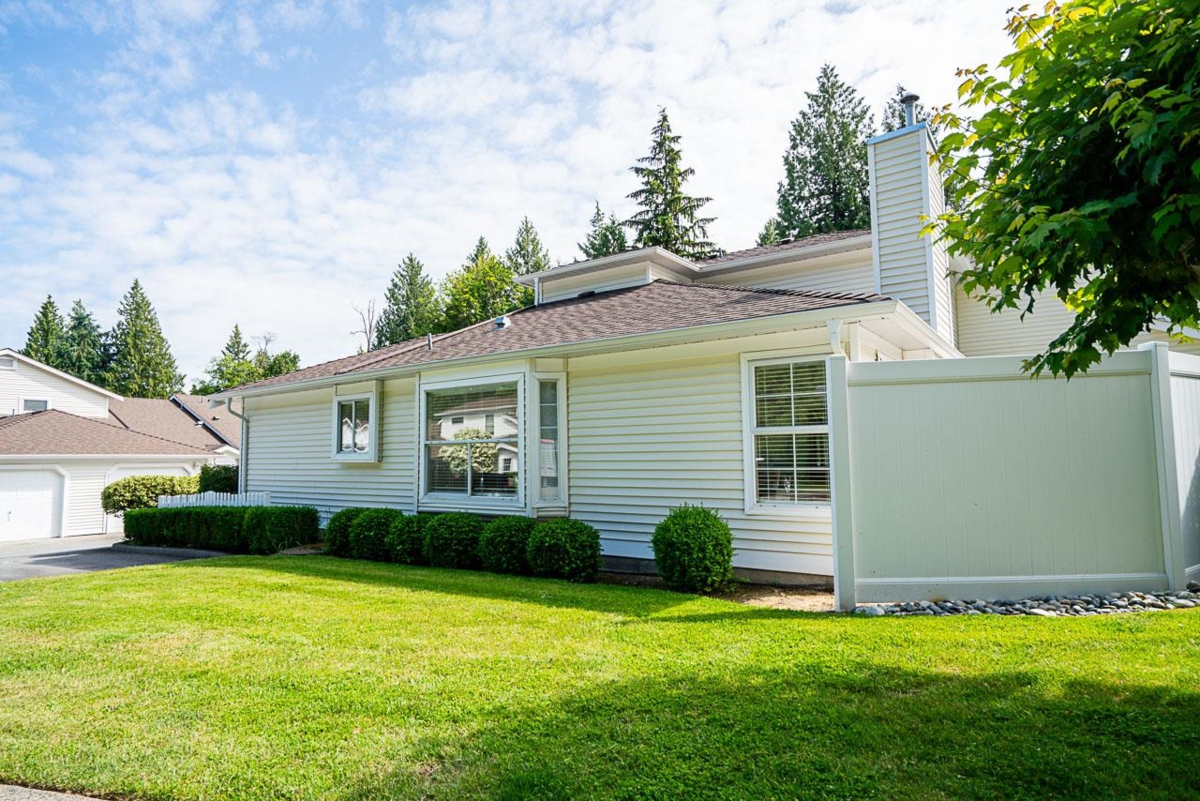 Outdoor Deck Photo of 37 6537 138 Street, Surrey, BC