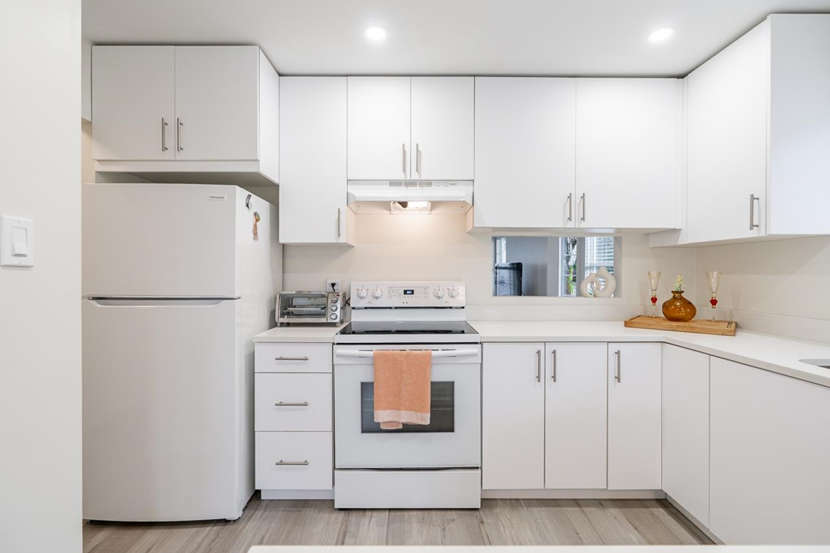 Pantry Photo of 37 6537 138 Street, Surrey, BC