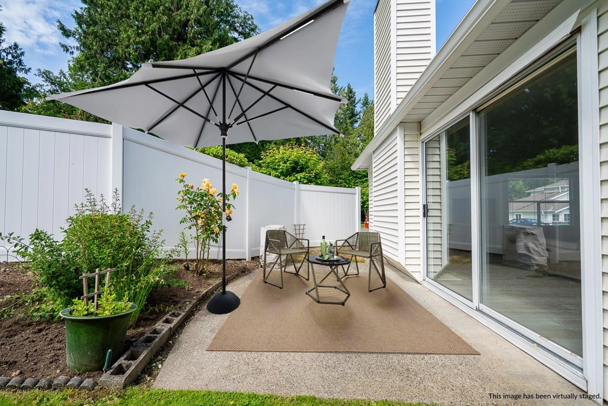 Swimming Pool Photo of 37 6537 138 Street, Surrey, BC