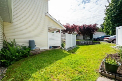Backyard Photo of 37 6537 138 Street, Surrey, BC
