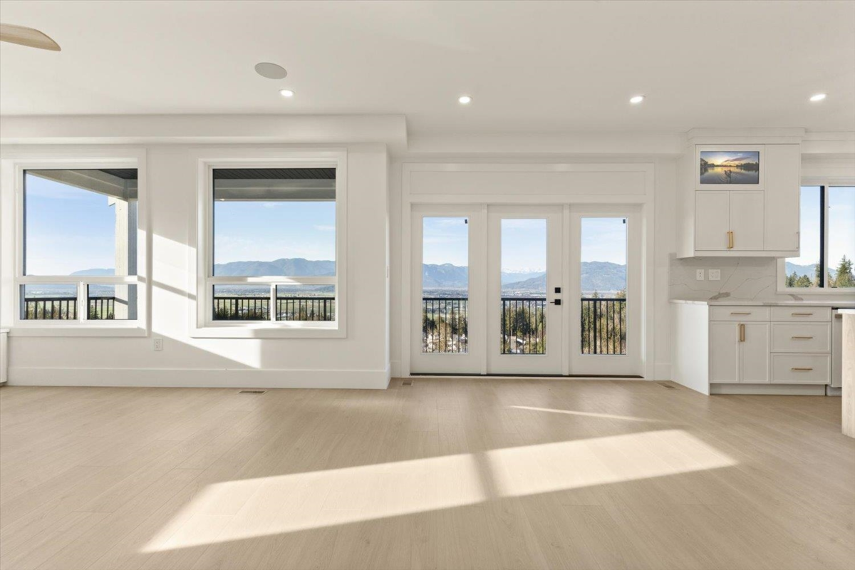 Primary Bathroom Photo of 50497 Kingston Drive, Chilliwack, BC