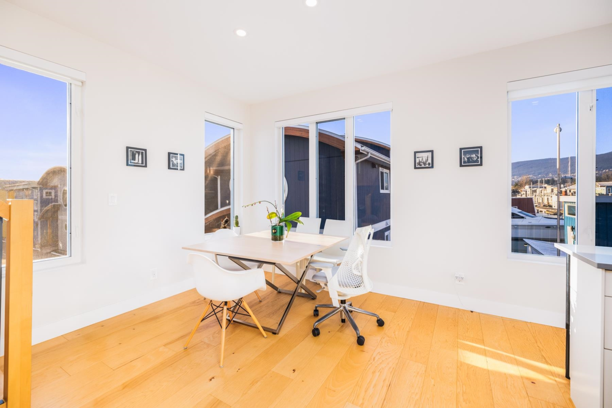 Bedroom 3 Photo of JNW04 415 Esplanade W, North Vancouver, BC