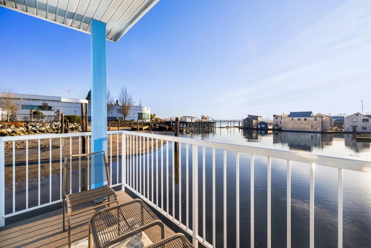 Breakfast Nook Photo of JNW04 415 Esplanade W, North Vancouver, BC