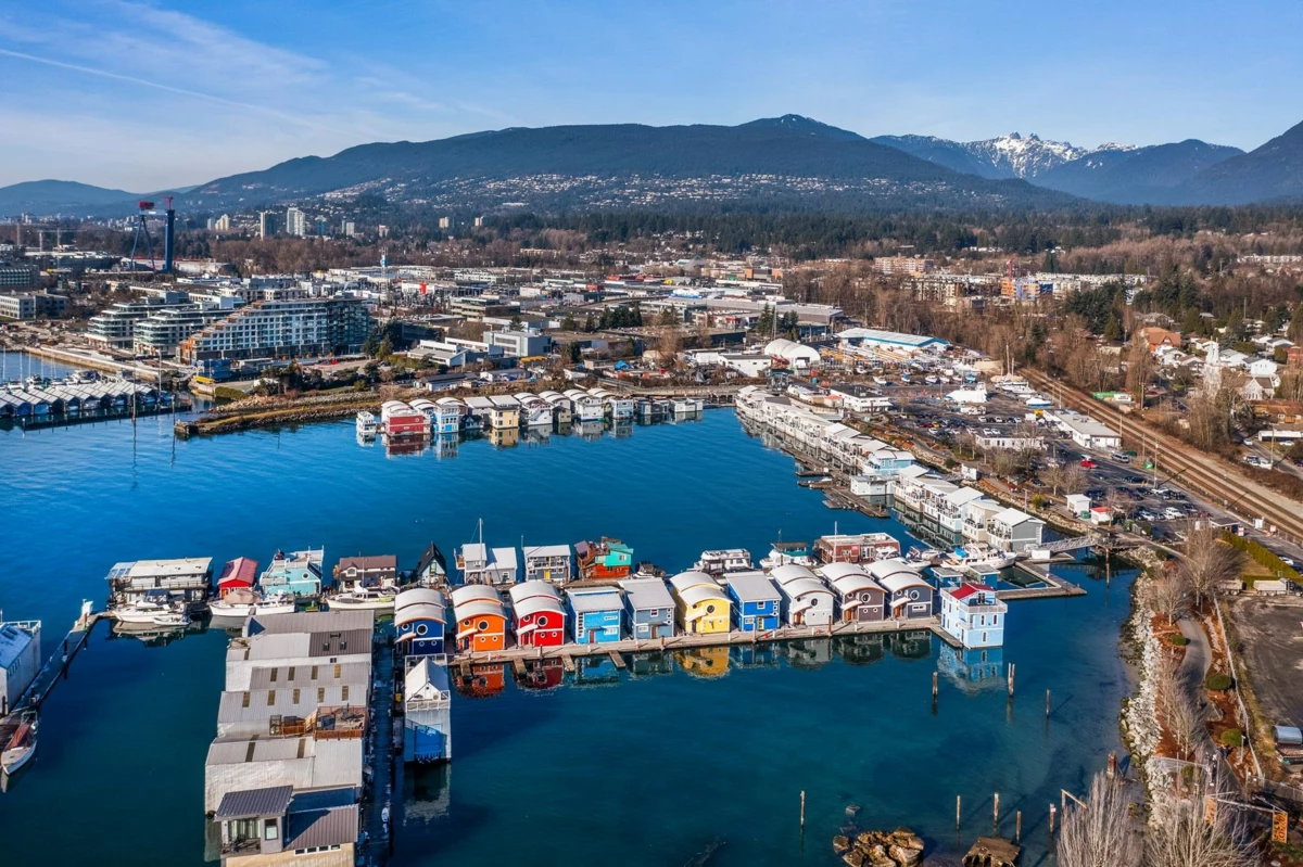 Community Amenities Photo (Clubhouse) of JNW04 415 Esplanade W, North Vancouver, BC