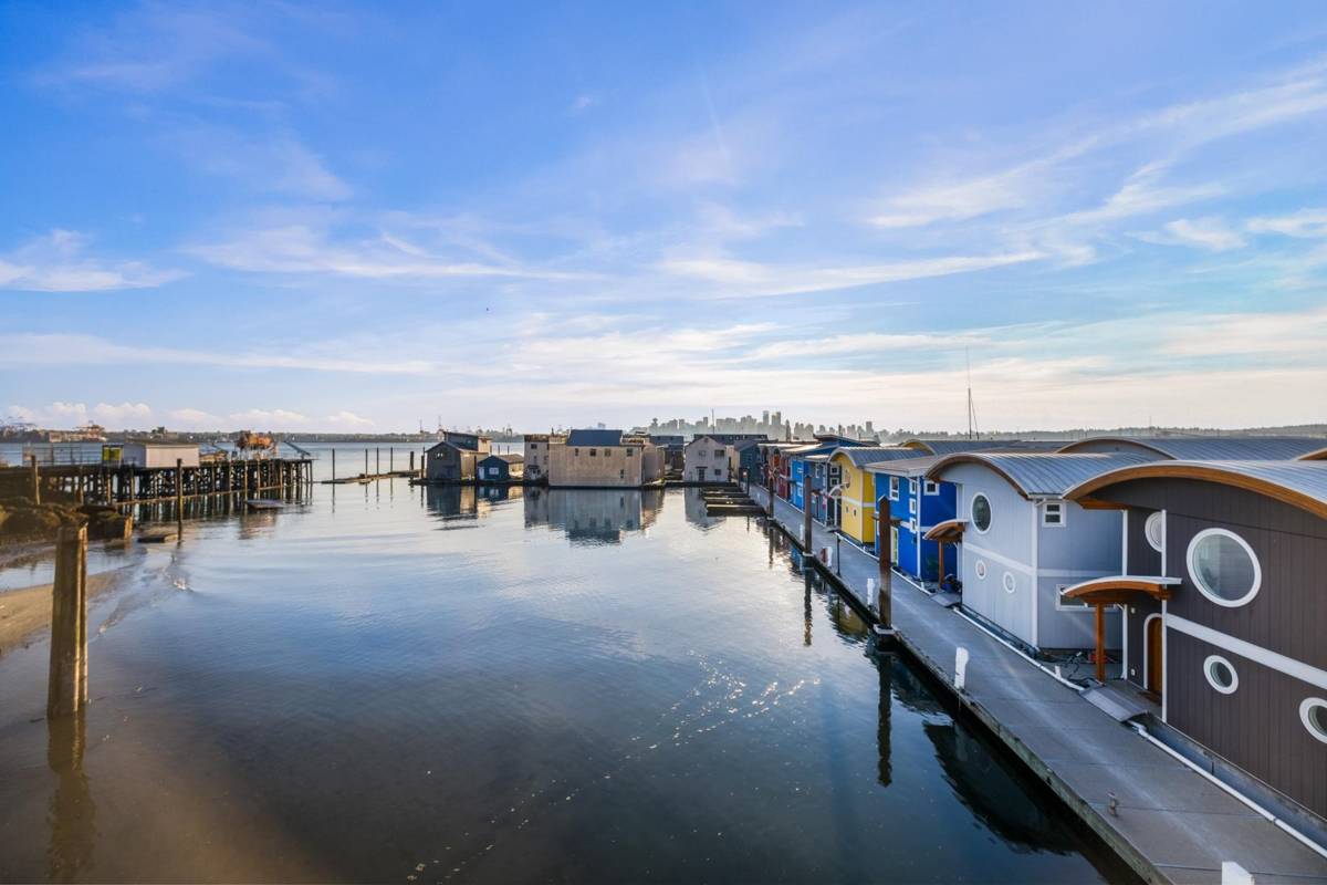 Fitness Center Photo Near JNW04 415 Esplanade W, North Vancouver, BC