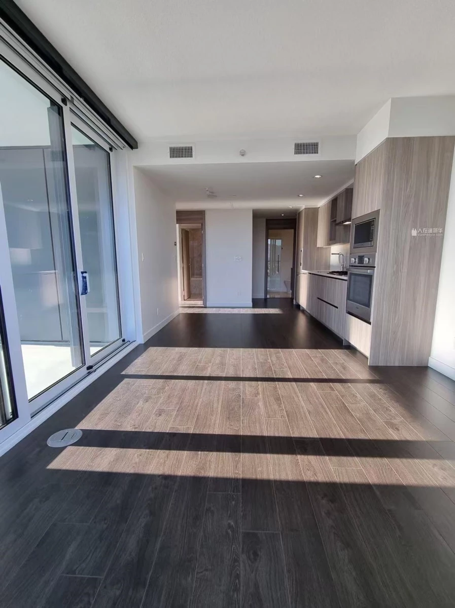 Kitchen Island Photo of 1409 4720 Lougheed Highway, Burnaby, BC