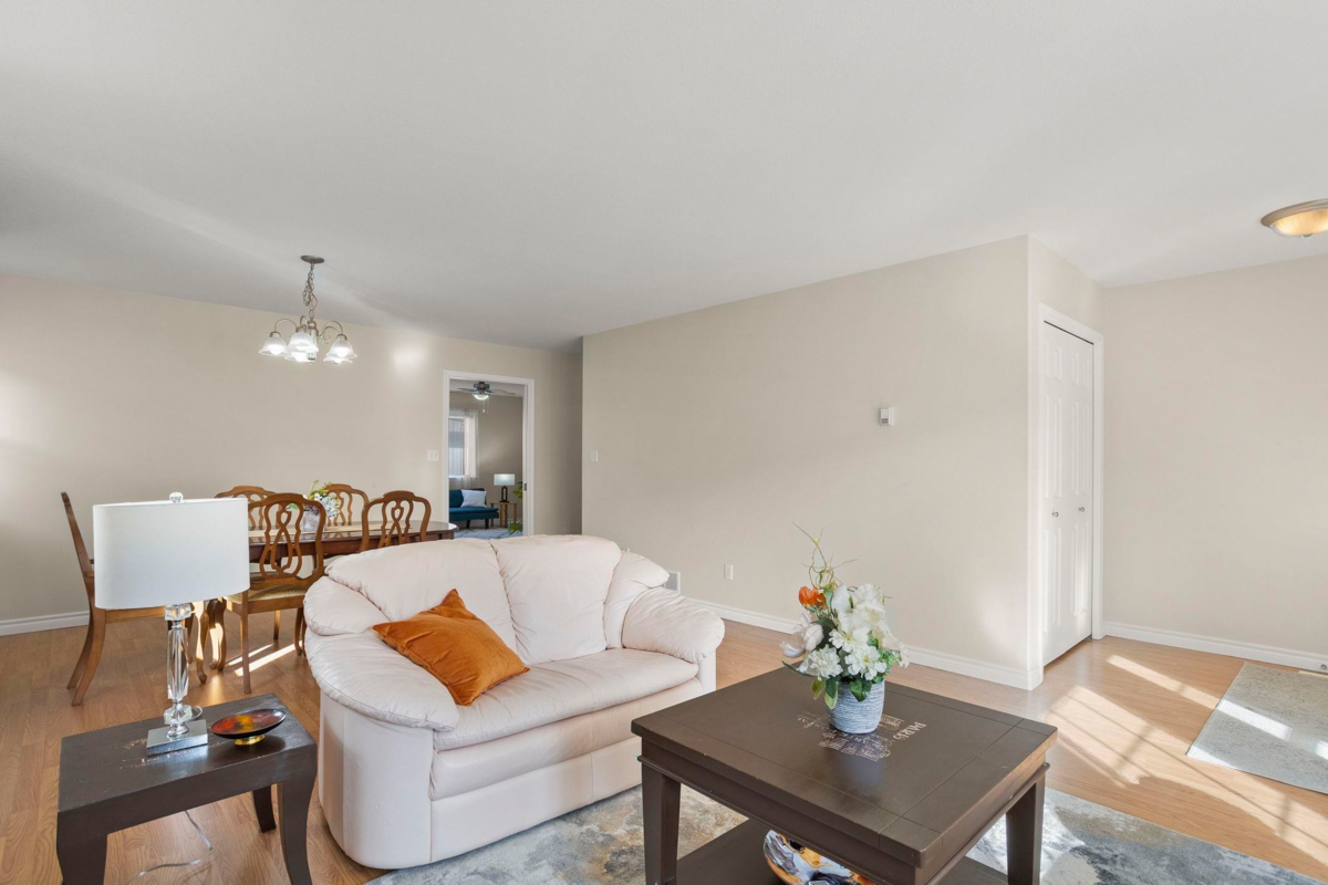 Breakfast Nook Photo of 43 7330 Elm Road, Agassiz, BC