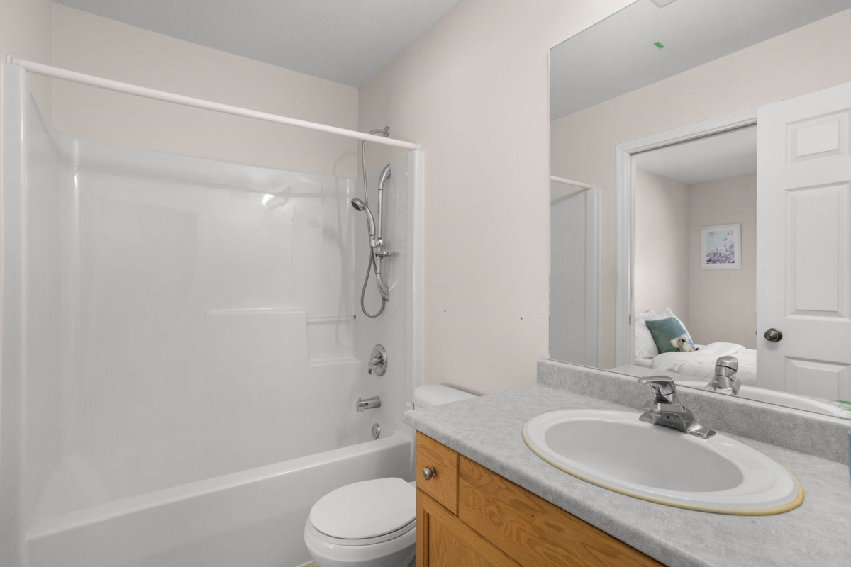 Swimming Pool Photo of 43 7330 Elm Road, Agassiz, BC