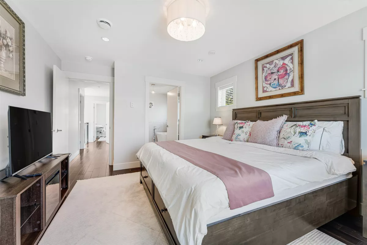 Guest Bathroom Photo of 7380 Ontario Street, Vancouver, BC