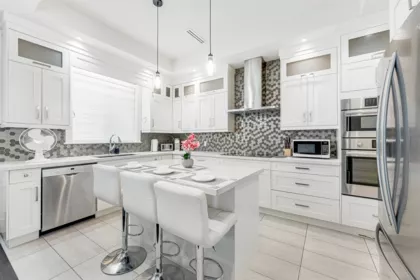 Kitchen Island Photo of 7380 Ontario Street, Vancouver, BC