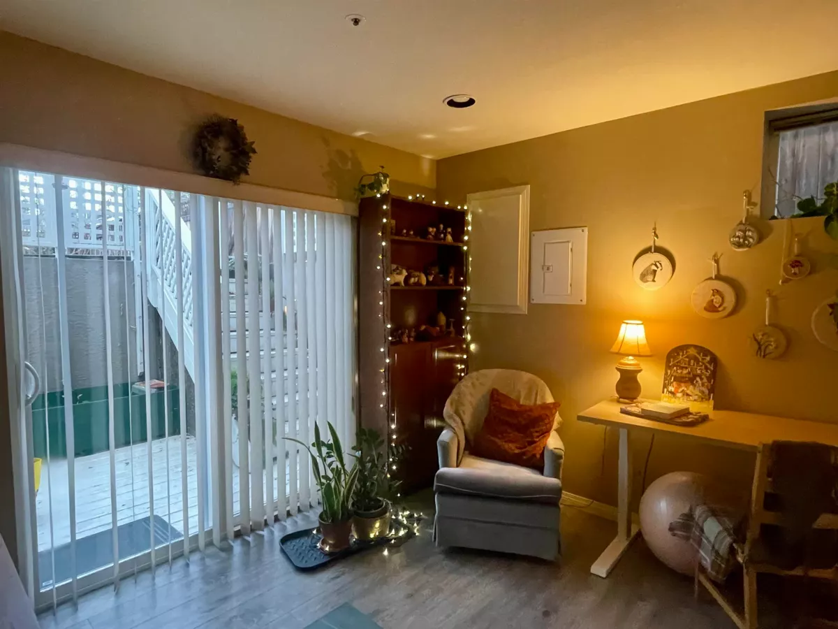 Powder Room Photo of 2813 W 21st Avenue, Vancouver, BC