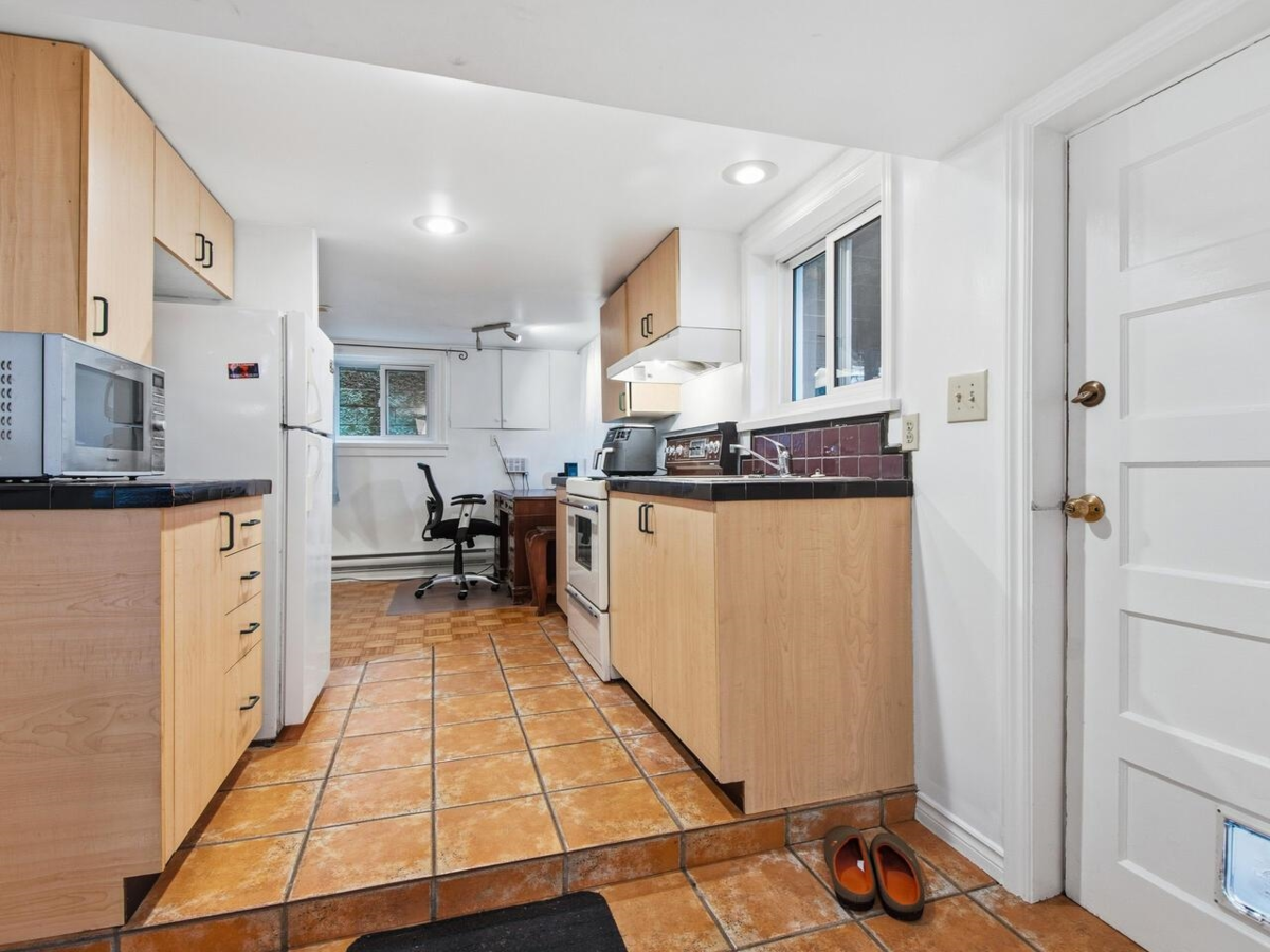 Basement Recreation Room Photo of 3039 Grant Street, Vancouver, BC