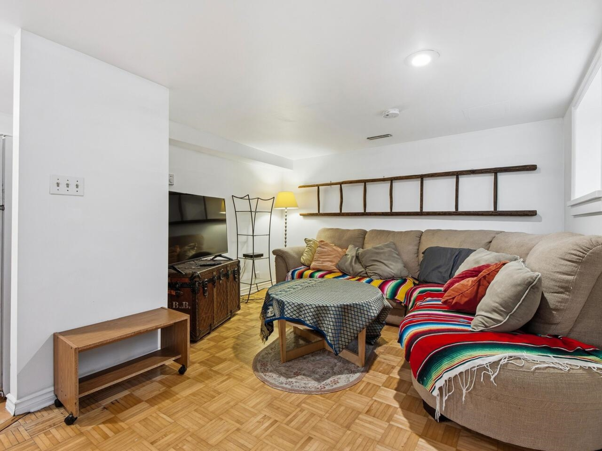 Laundry Room Photo of 3039 Grant Street, Vancouver, BC