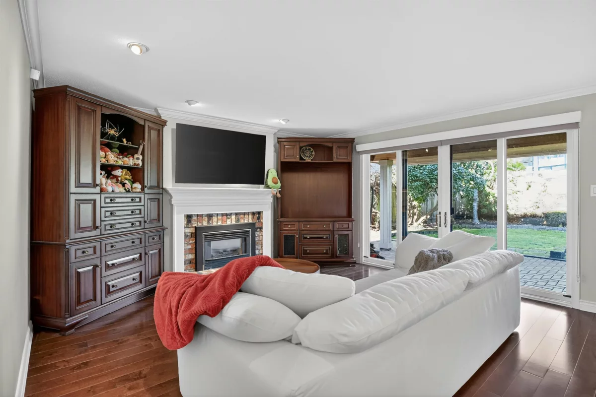 Primary Bathroom Photo of 5551 Floyd Avenue, Richmond, BC