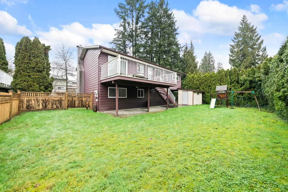 Backyard Photo of 2622 Shaftsbury Avenue, Port Coquitlam, BC