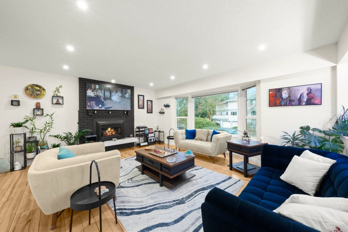 Family Room Photo of 2622 Shaftsbury Avenue, Port Coquitlam, BC