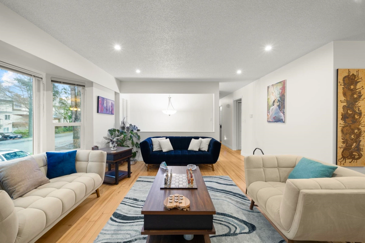 Kitchen Photo of 2622 Shaftsbury Avenue, Port Coquitlam, BC