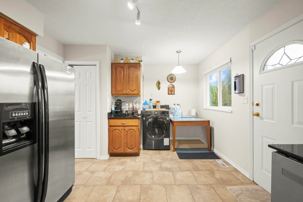 Primary Bathroom Photo of 2622 Shaftsbury Avenue, Port Coquitlam, BC