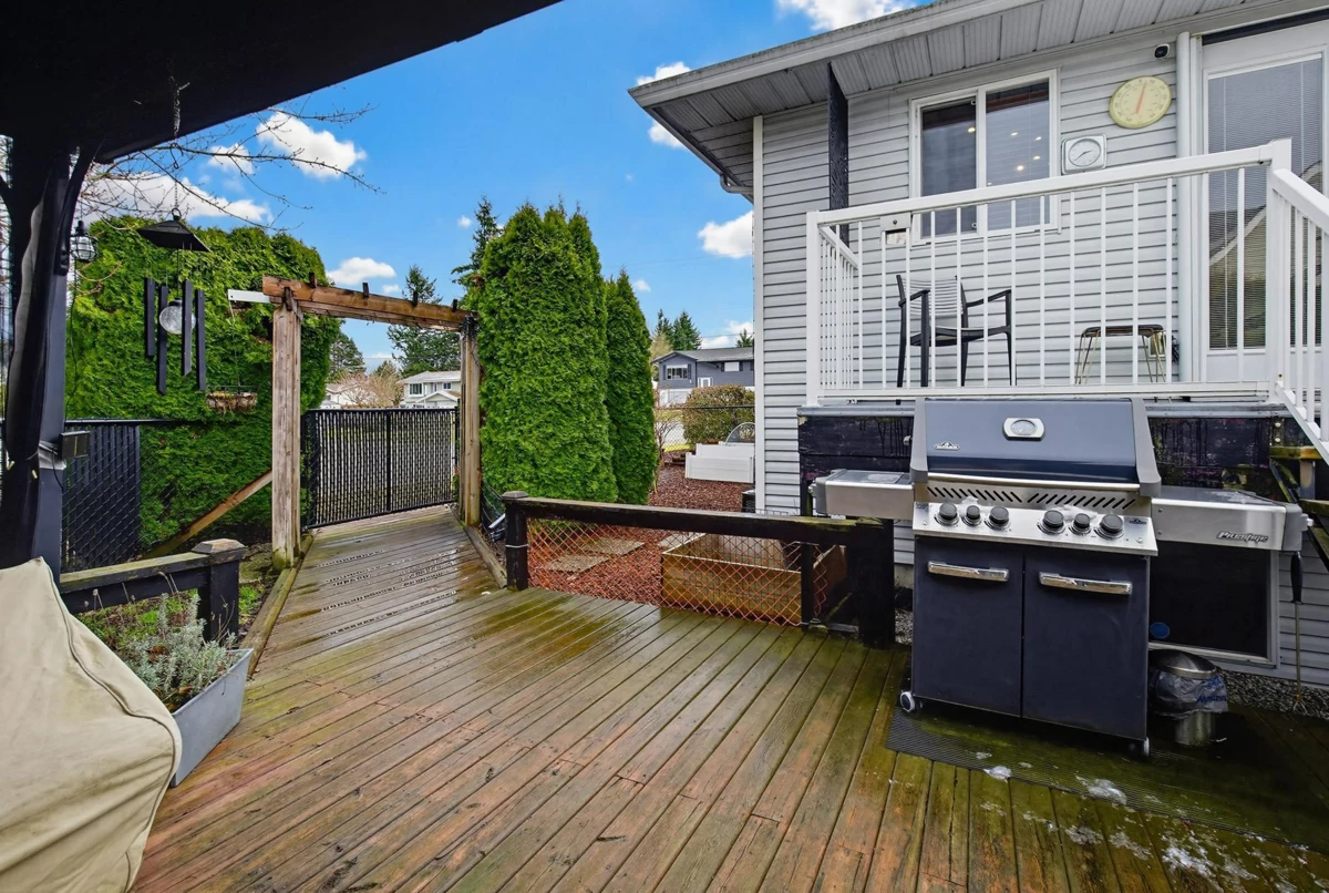 Backyard Photo of 33275 Cherry Avenue, Mission, BC