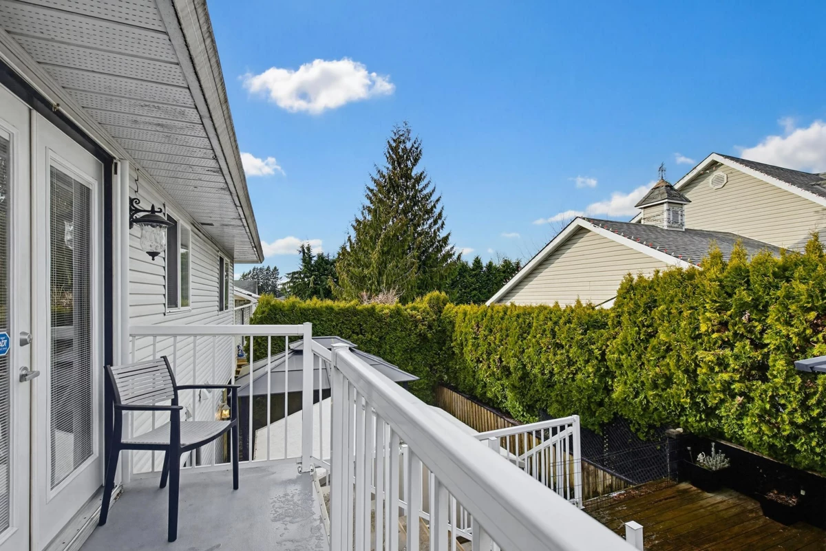 Garage Interior Photo of 33275 Cherry Avenue, Mission, BC