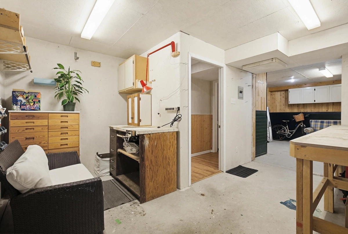 Mudroom Photo of 33275 Cherry Avenue, Mission, BC