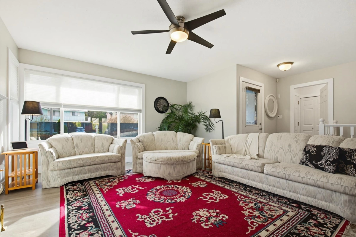 Primary Bedroom Photo of 33275 Cherry Avenue, Mission, BC