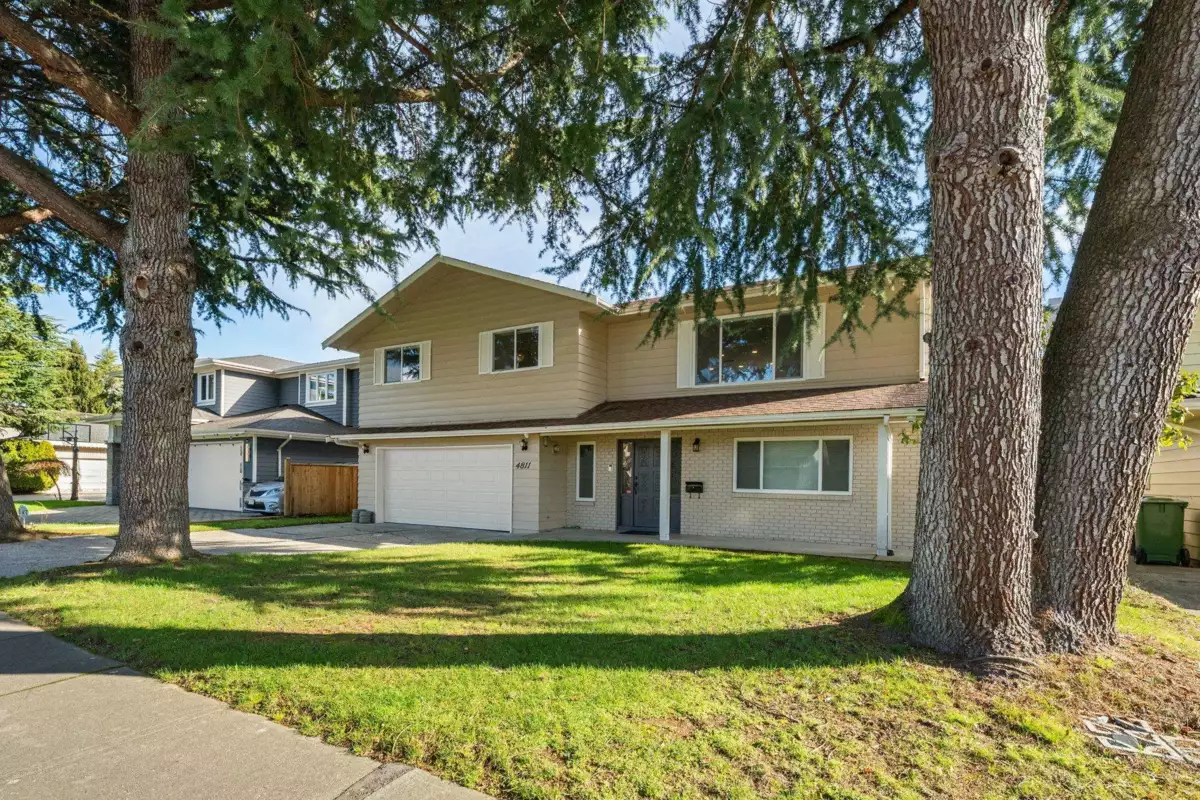 Backyard Photo of 4811 Lancelot Drive, Richmond, BC