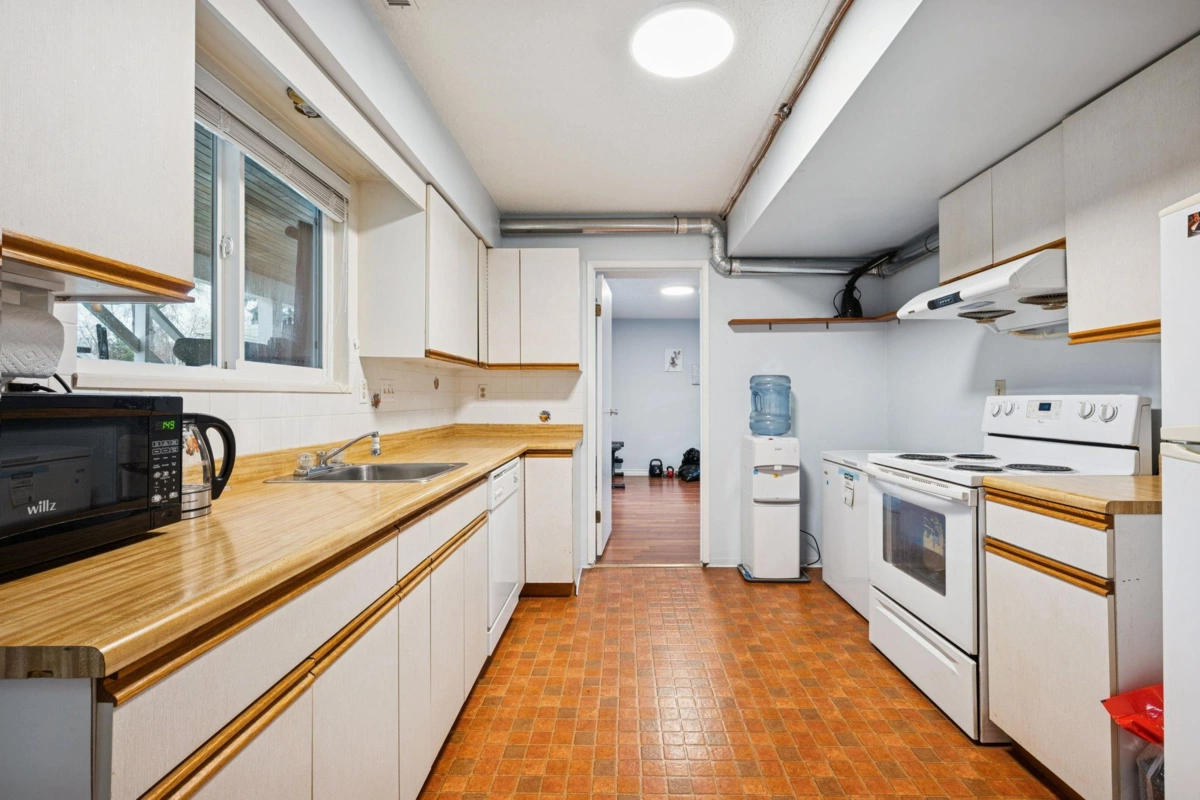 Entry Foyer Photo of 4811 Lancelot Drive, Richmond, BC