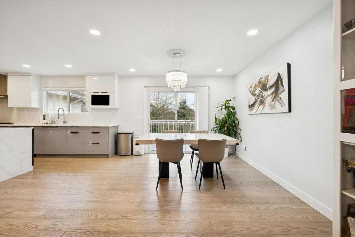 Kitchen Photo of 4811 Lancelot Drive, Richmond, BC