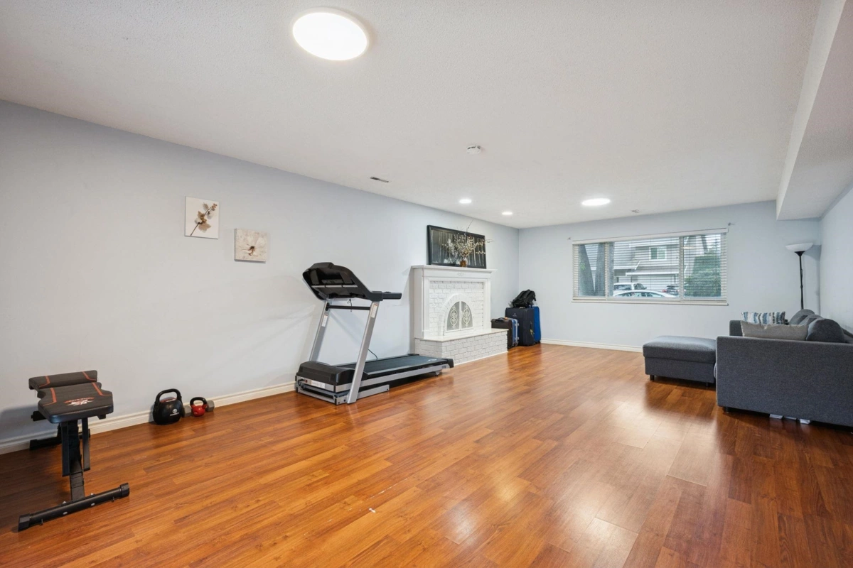 Laundry Room Photo of 4811 Lancelot Drive, Richmond, BC