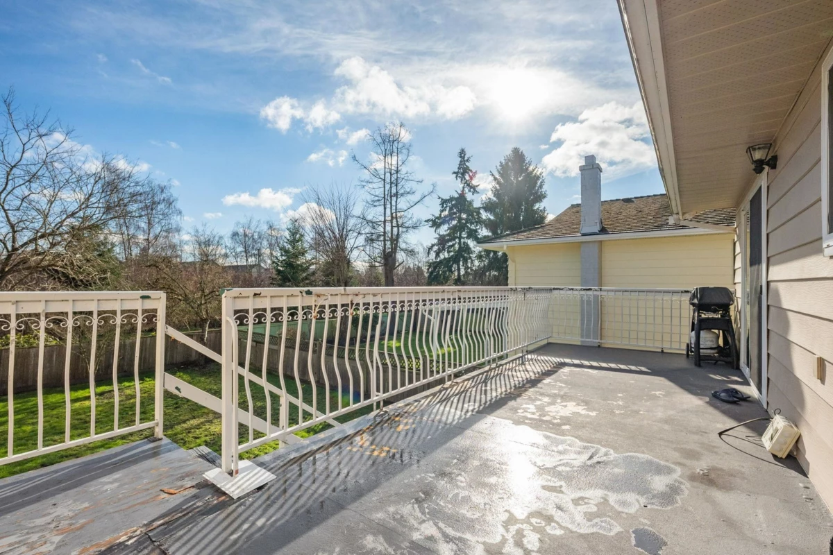 Swimming Pool Photo of 4811 Lancelot Drive, Richmond, BC
