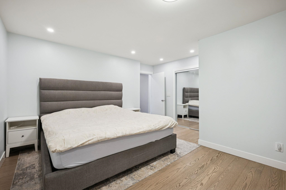 Walk-In Closet Photo of 4811 Lancelot Drive, Richmond, BC