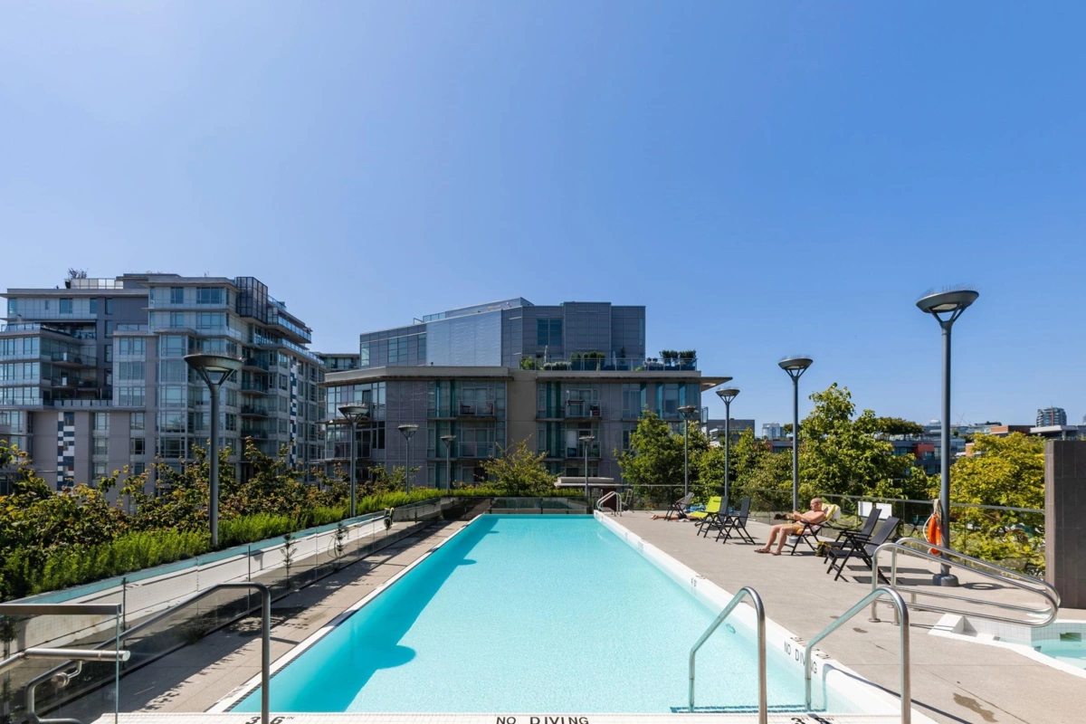 Entry Foyer Photo of 62 W 1st Avenue, Vancouver, BC