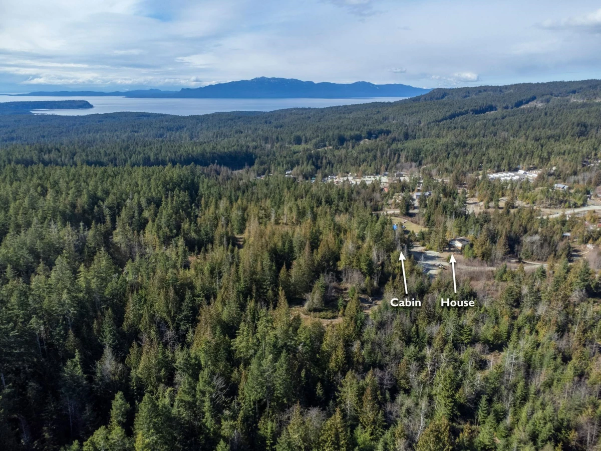 Community Amenities Photo (Clubhouse) of 9305 Stephens Way, Halfmoon Bay, BC