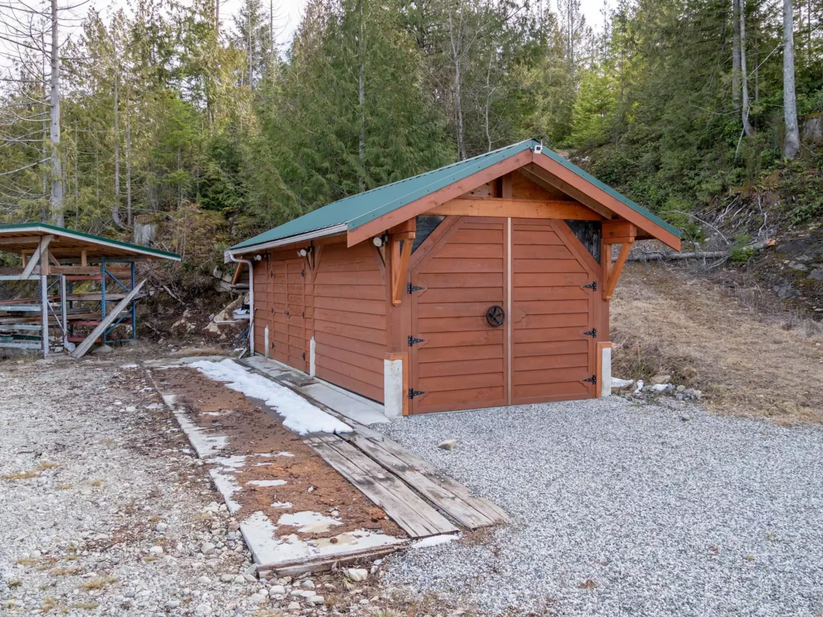 Entry Foyer Photo of 9305 Stephens Way, Halfmoon Bay, BC