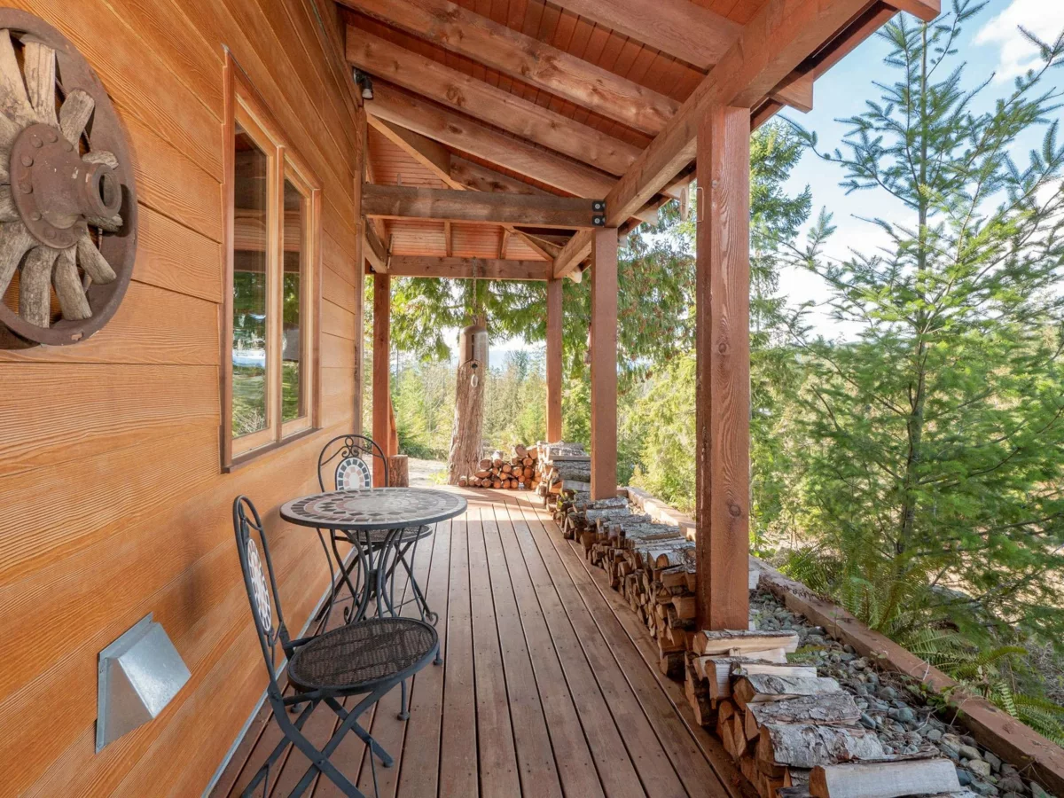 Loft / Bonus Room Photo of 9305 Stephens Way, Halfmoon Bay, BC