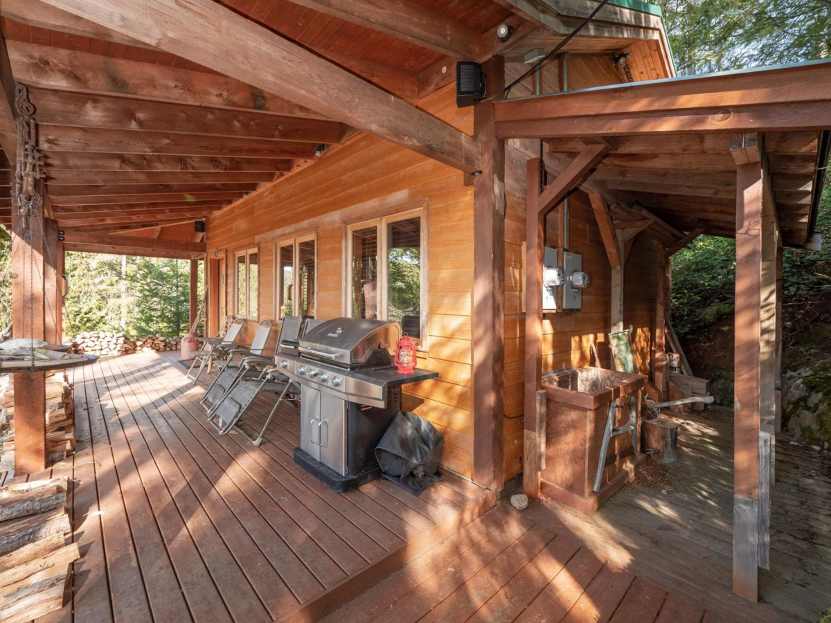 Office / Den Photo of 9305 Stephens Way, Halfmoon Bay, BC