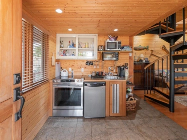 Primary Bedroom Photo of 9305 Stephens Way, Halfmoon Bay, BC