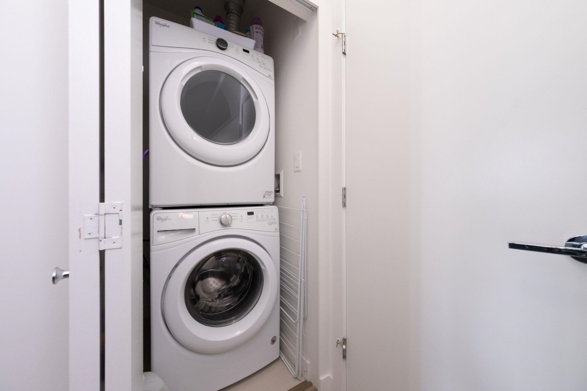 Basement Recreation Room Photo of 404 1061 Marine Drive, North Vancouver, BC