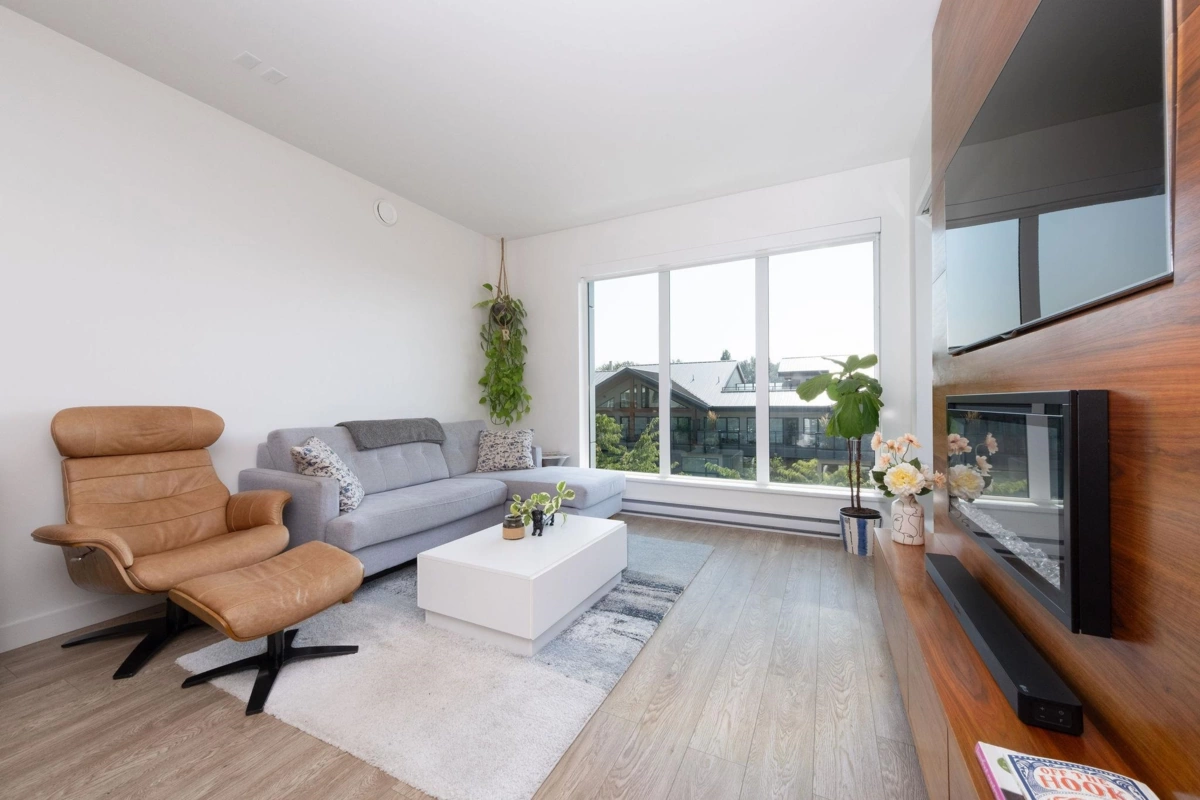 Breakfast Nook Photo of 404 1061 Marine Drive, North Vancouver, BC