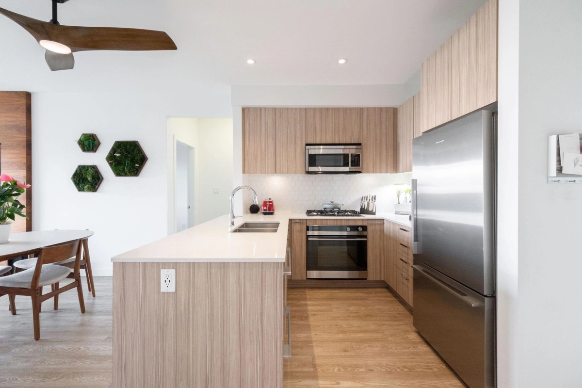 Dining Area Photo of 404 1061 Marine Drive, North Vancouver, BC
