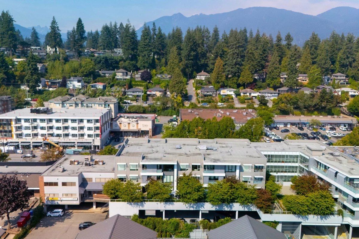 Garden / Landscaping Photo of 404 1061 Marine Drive, North Vancouver, BC