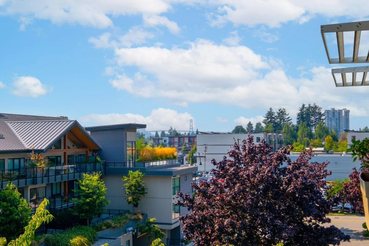 Hallway Photo of 404 1061 Marine Drive, North Vancouver, BC