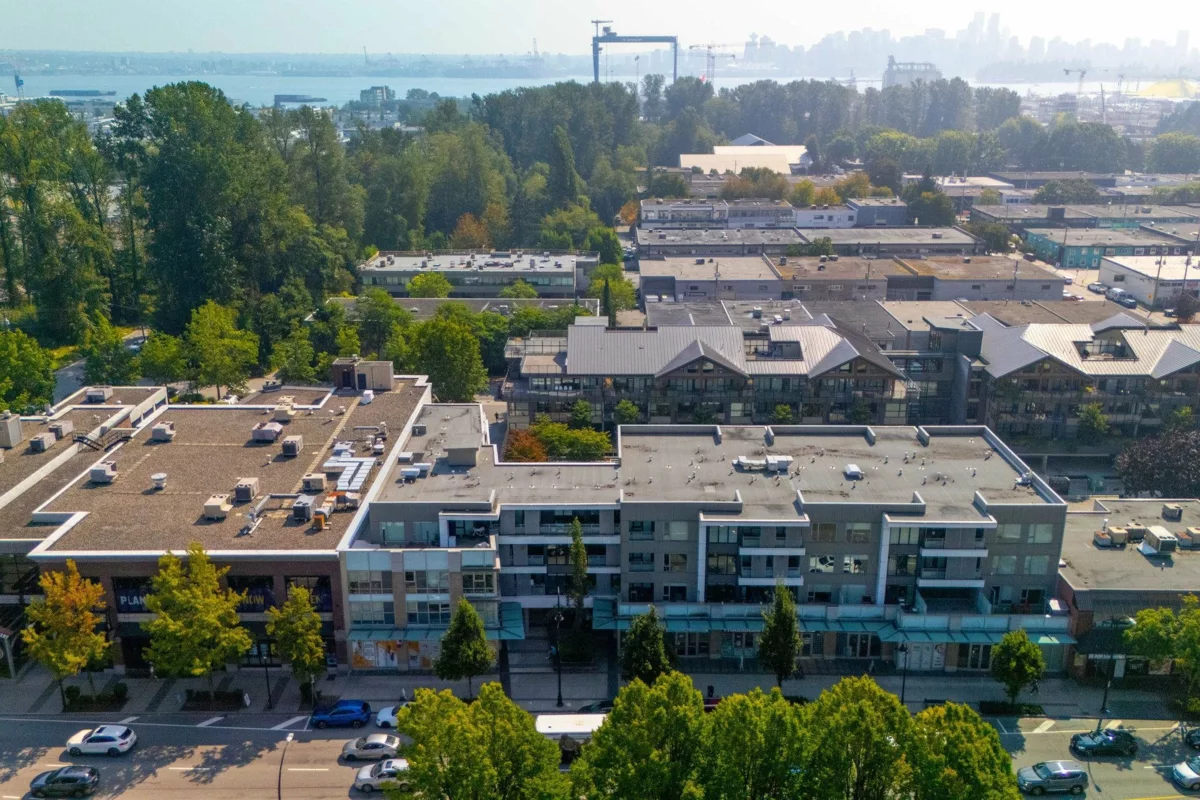 Hot Tub / Spa Photo of 404 1061 Marine Drive, North Vancouver, BC