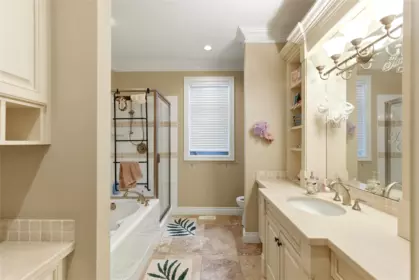 Powder Room Photo of 20326 74b Avenue, Surrey, BC