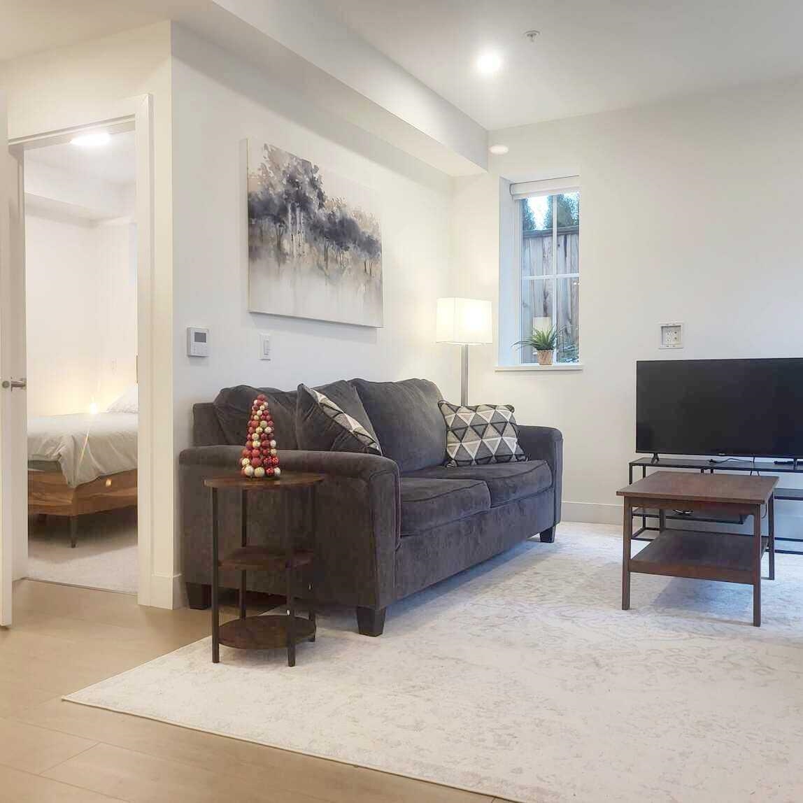 Living Room Photo of 922 W 49th Avenue, Vancouver, BC