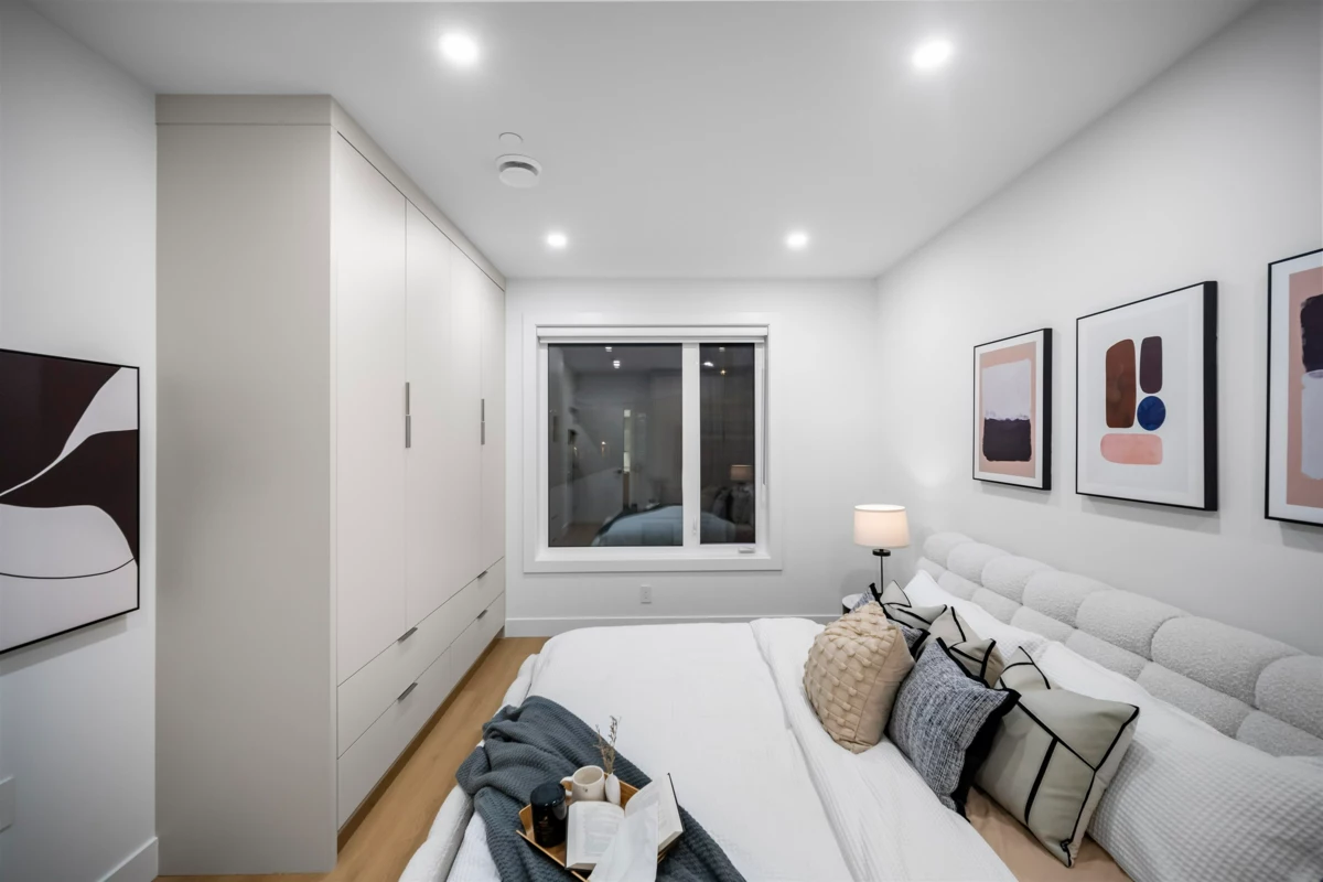 Bedroom 4 Photo of 2 3623 Triumph Street, Vancouver, BC