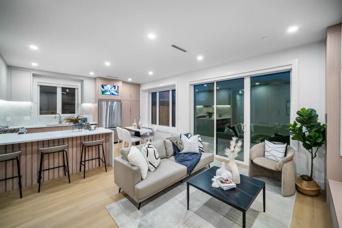 Exterior Rear Photo of 2 3623 Triumph Street, Vancouver, BC