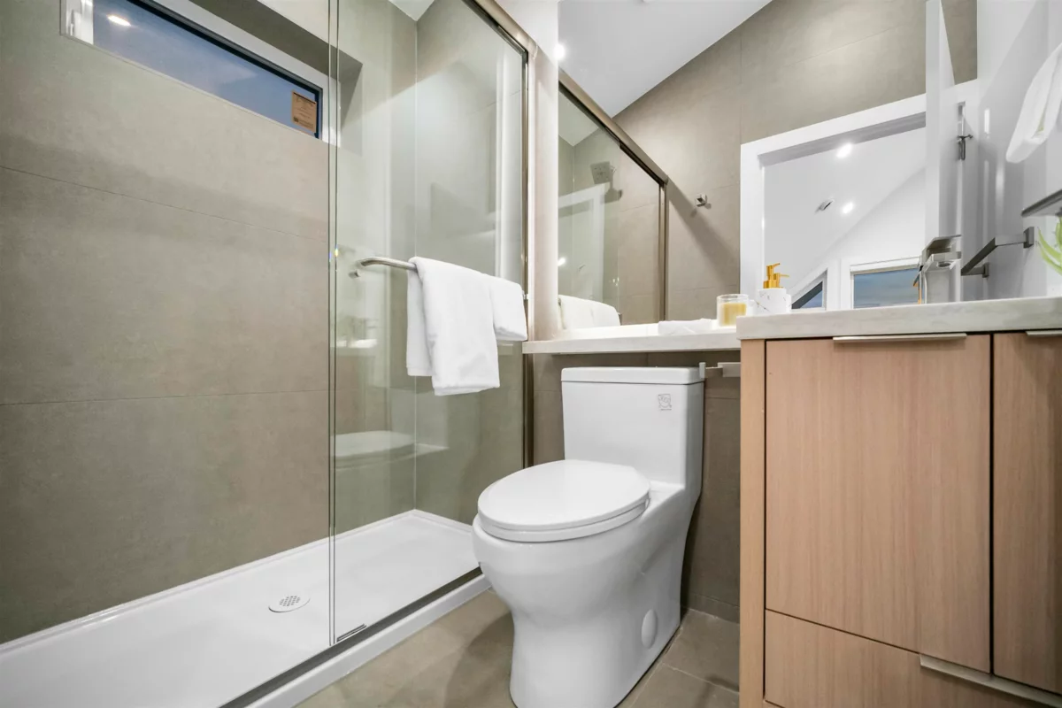 Loft / Bonus Room Photo of 2 3623 Triumph Street, Vancouver, BC