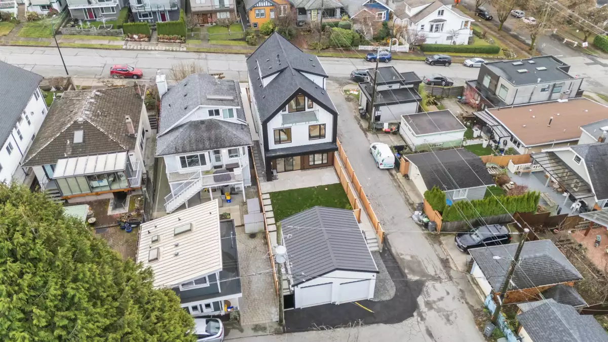 Office / Den Photo of 2 3623 Triumph Street, Vancouver, BC